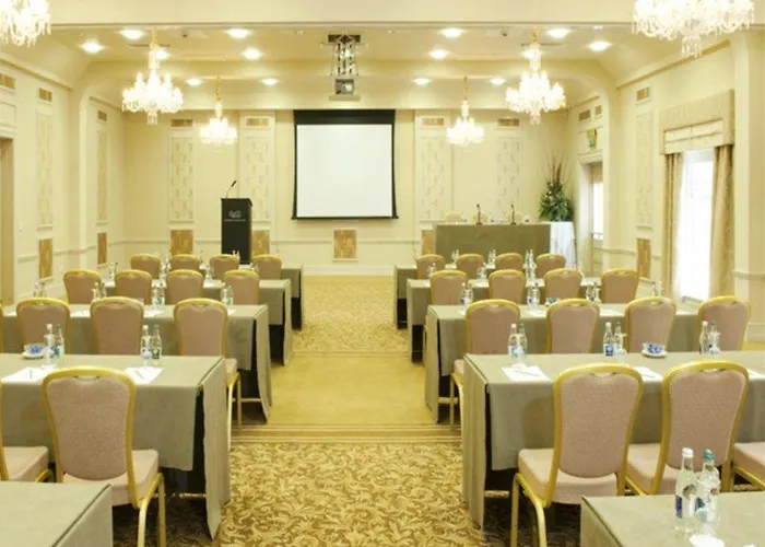 Отель Knockranny House & 4*