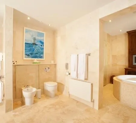 Knockranny House & 4* Westport